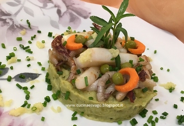 TORTINO GUSTOSO DI PATATE E PISELLI CON SEPPIA