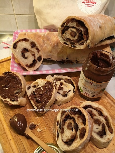 PANE CON L'UVETTA