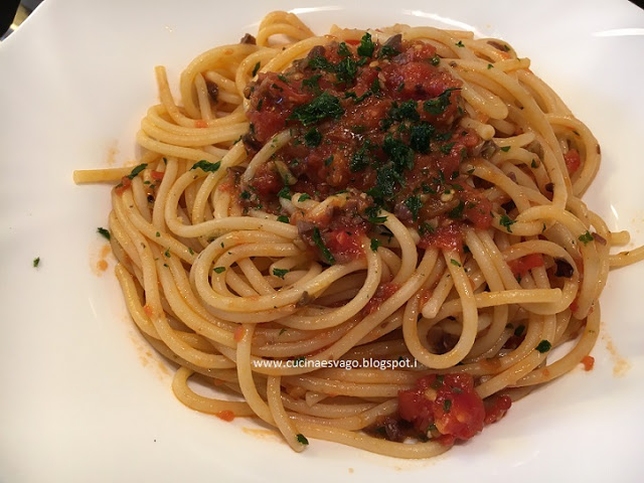 SPAGHETTI ALLA PUTTANESCA: RICETTA ROMANA