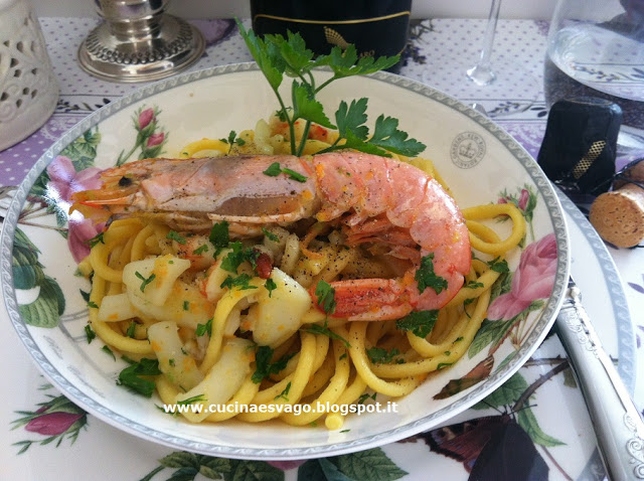 BIGOLI CON SEPPIA E GAMBERONI, PRIMO DI MARE