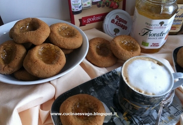 BISCOTTI ALLE TRE FARINE: CASTAGNE, RISO, MANDORLE