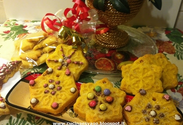 BISCOTTI DI NATALE CON FARINA DI MAIS