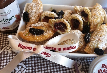 RAVIOLI DOLCI RIPIENI DI CONFETTURA DI MELOGRANO