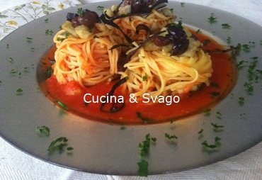TAGLIOLINI CON MELANZANE ED OLIVE TAGGIASCHE