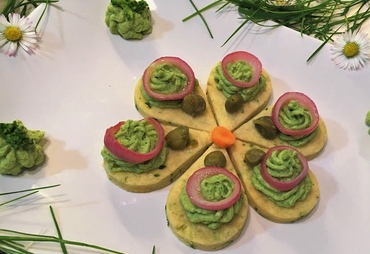 PASTAFROLLA SALATA CON CREMA DI BROCCOLETTI