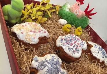 COLOMBINE DI PASQUA CON MELE SPEZIATE