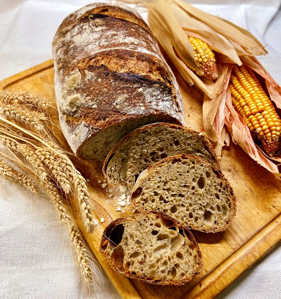 PANE CON FARINA MULTICEREALI ED ESUBERO DI LICOLI