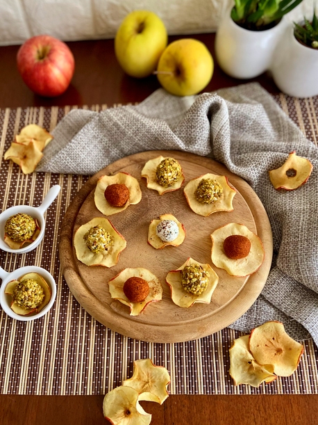RICETTA ANTIPASTO VELOCE CON MELE E ROBIOLA