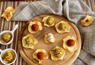 RICETTA ANTIPASTO VELOCE CON MELE E ROBIOLA