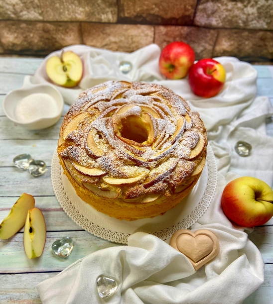 CHIFFON CAKE ALLE MELE PER SAN VALENTINO