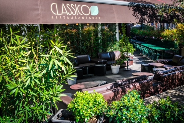 CLASSICO TRATTORIA & COCKTAIL FESTEGGIA 15 ANNI