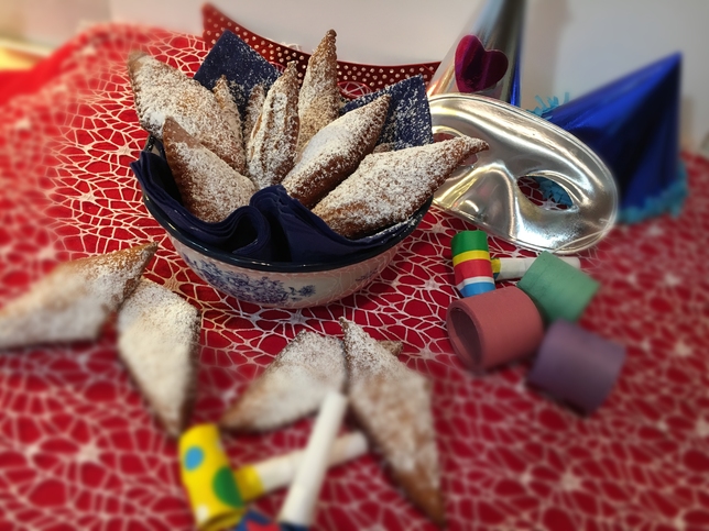 FRITTELLE DI CARNEVALE MORBIDE E GUSTOSE
