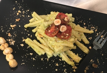PASTA CON PEPERONI VERDI, POMODORI CONFIT