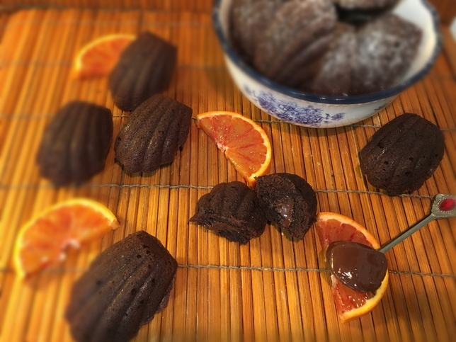 MADELEINES RIPIENE DI CREMA AL CACAO E NOCCIOLE