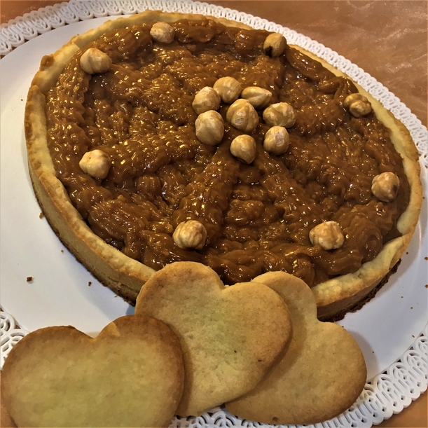 CROSTATA CON CREMA DI NOCCIOLE E CIOCCOLATO