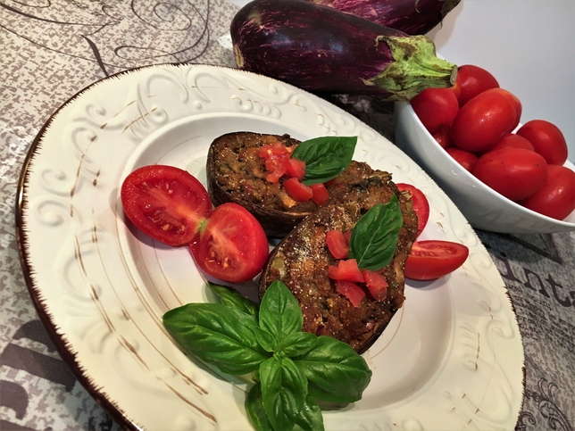 MELANZANE RIPIENE: SEMPLICE RICETTA APPETITOSA