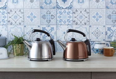 RUSSELL HOBBS K65, I BOLLITORI DELL’ANNIVERSARIO