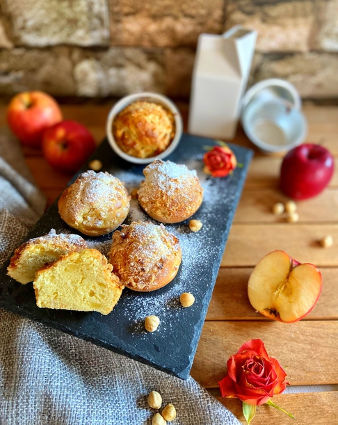 GOLOSI MUFFIN IN FRIGGITRICE AD ARIA CON MELE