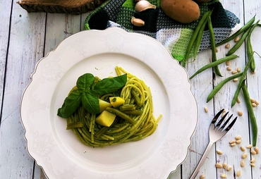 PASTA AL PESTO DI BASILICO, FAGIOLINI E PATATE