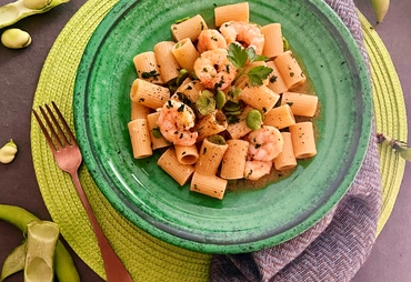 PASTA CON GAMBERI E FAVE: PIATTO DI MARE