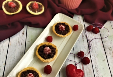 PASTICCINI DI FROLLA AL CIOCCOLATO E LAMPONI