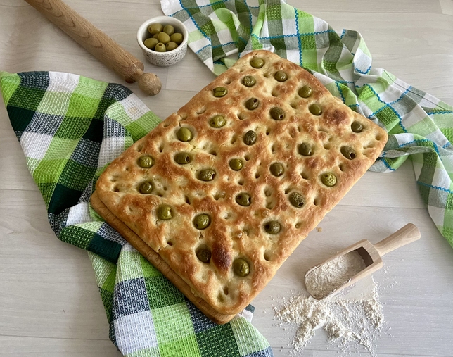 FOCACCIA SOFFICE IN TEGLIA: RICETTA FACILE