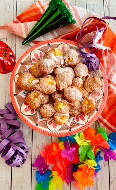 FRITTELLE CON CREMA PASTICCERA: DOLCE CARNEVALE