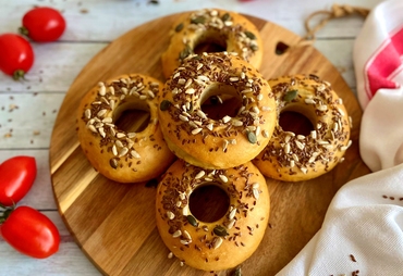 LA RICETTA DEI BAGEL E 5 IDEE PER FARCIRLI