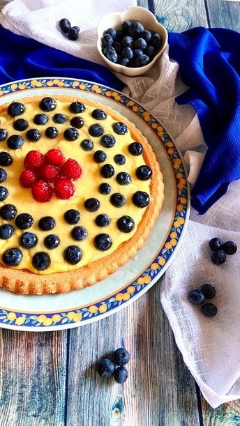 TORTA CON MIRTILLI E CREMA PASTICCERA: DELIZIA!