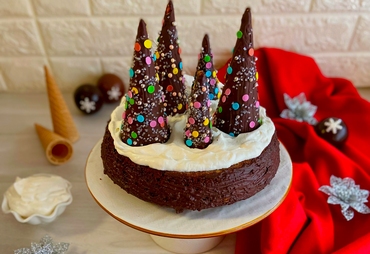 TORTA DI NATALE CON ALBERELLI: TORTA SCENOGRAFICA
