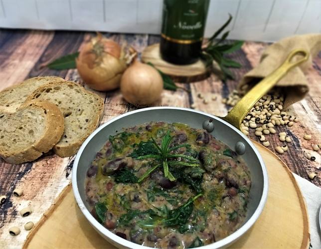 ZUPPA DI FAGIOLI CON CAVOLO RICCIO, SAPORE AUTUNNALE