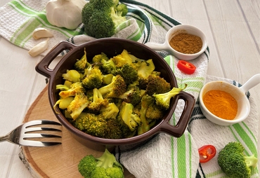 BROCCOLI AL FORNO SPEZIATI: CONTORNO O SNACK