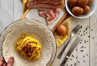 SPAGHETTI ALLA CARBONARA: CUCINA ROMANA