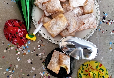 CHIACCHIERE LEGGERE E FRIABILI RIPIENE DI CREMA