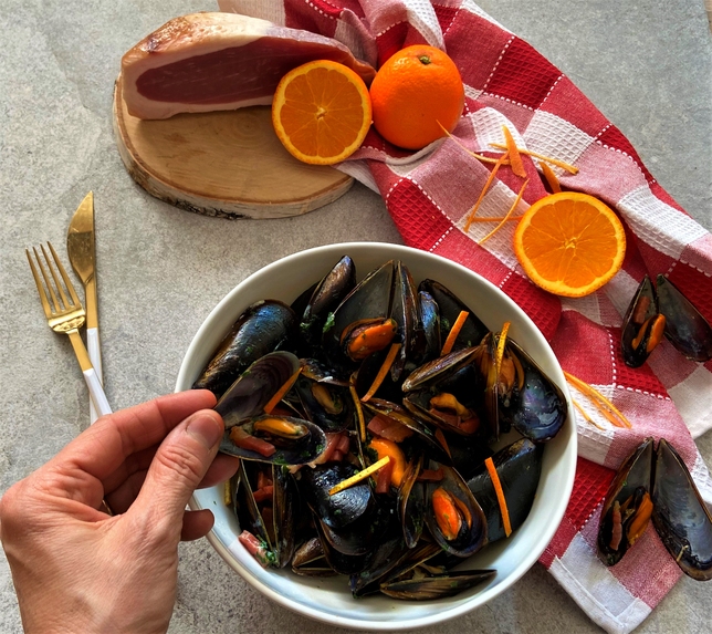 COZZE ALLA PANNA E PROSCIUTTO CRUDO