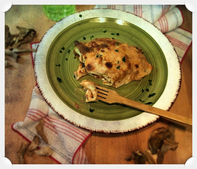 CRESPELLE AI FUNGHI E SALSICCIA, PROFUMO DI BOSCO