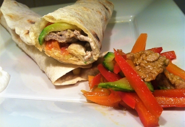 FAJITAS CON VERDURE E STRACCETTI DI MANZO