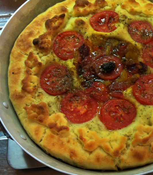 FOCACCIA MEDITERRANEA RIPIENA: DELIZIA SALATA