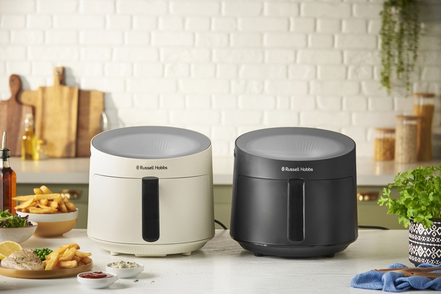 LE FRIGGITRICI AD ARIA RUSSELL HOBBS SI RINNOVANO