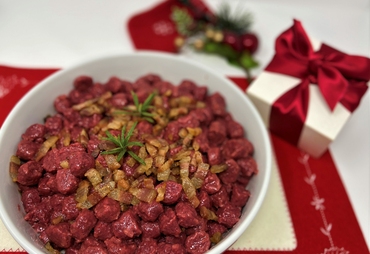 GNOCCHI DI BARBABIETOLA E RICOTTA CON PANCETTA