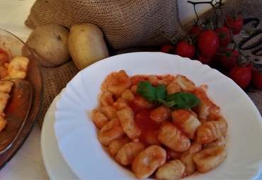 GNOCCHI DI PATATE AL SUGO MORBIDI E GUSTOSI