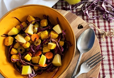 INSALATA DI CAVOLO VIOLA E TOFU: RICETTA VEGANA