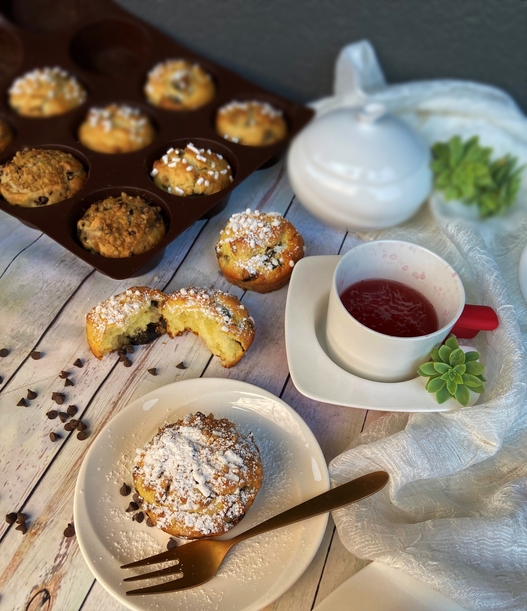 MUFFIN ALLE PRUGNE  E GOCCE DI  CIOCCOLATO