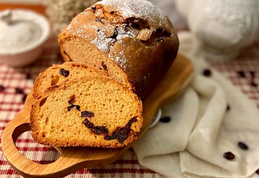 PANE DOLCE AI MIRTILLI ROSSI E CIOCCOLATO