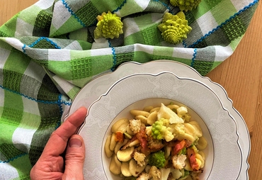 PASTA CON BROCCOLO ROMANESCO E GUANCIALE
