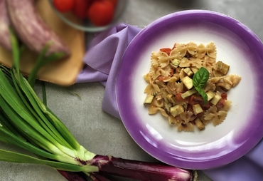PASTA CON MELANZANE, POMODORI E MANDORLE