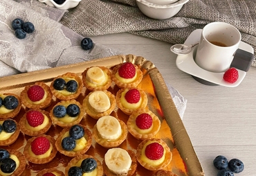 PASTICCINI FATTI IN CASA ALLA CREMA E FRUTTA