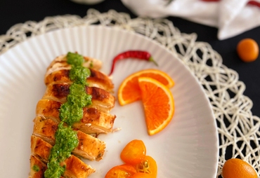 PETTO DI POLLO ALLA GRIGLIA CON SALSA CHIMICHURRI