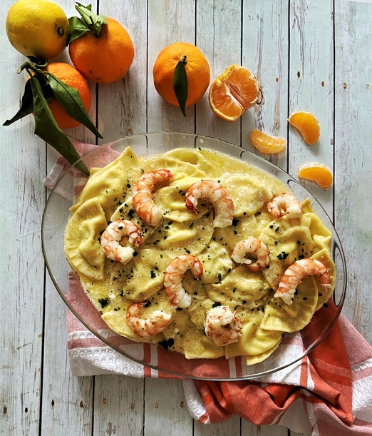 RAVIOLI FATTI IN CASA AI GAMBERI E STRACCIATELLA