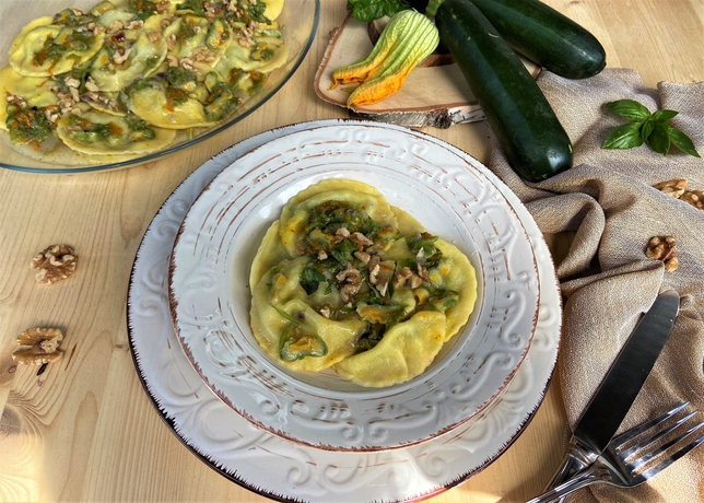 RAVIOLI RICOTTA E ZUCCHINE: FRESCA PASTA RIPIENA